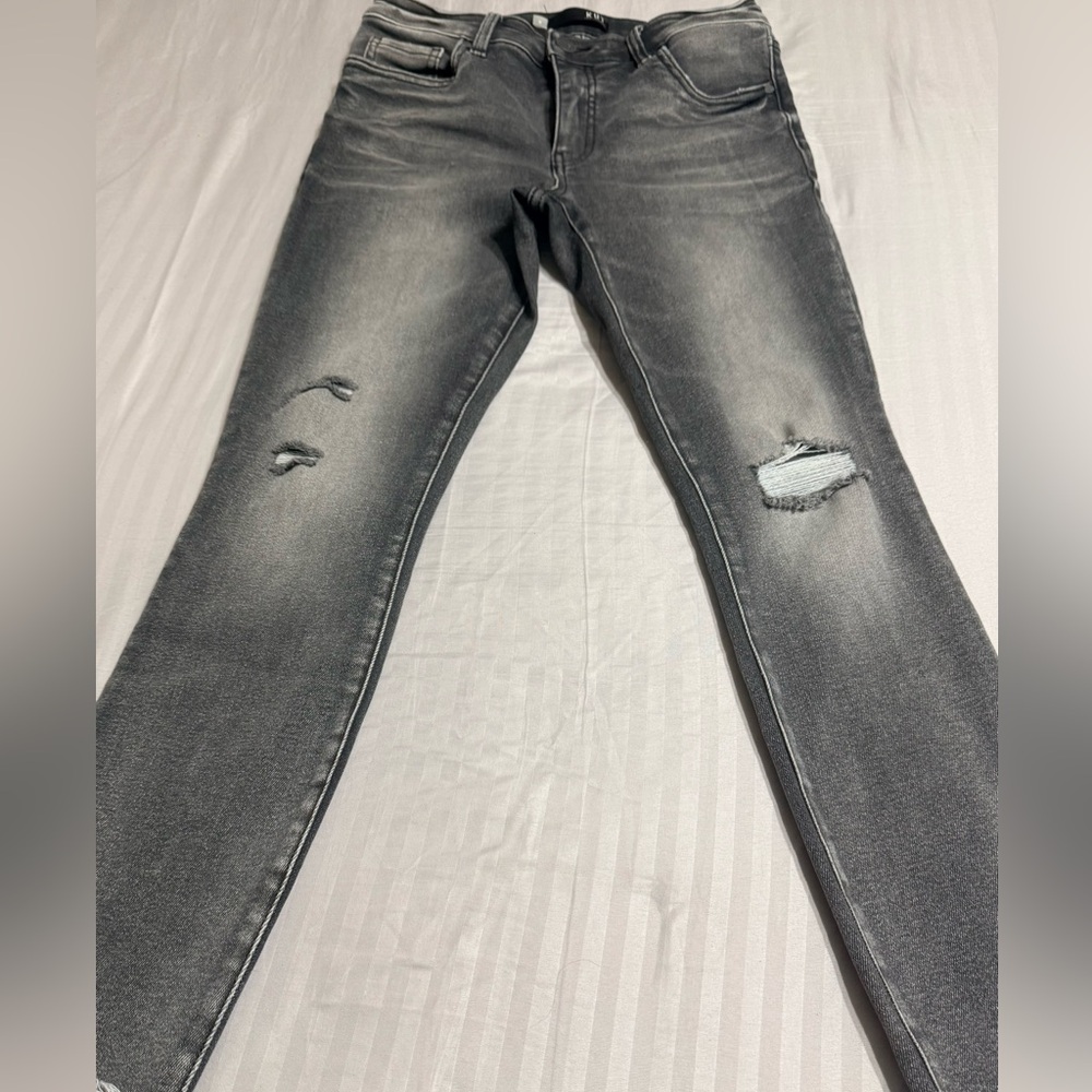 Kut from the Kloth Gray Distressed  ankle Skinny Jeans